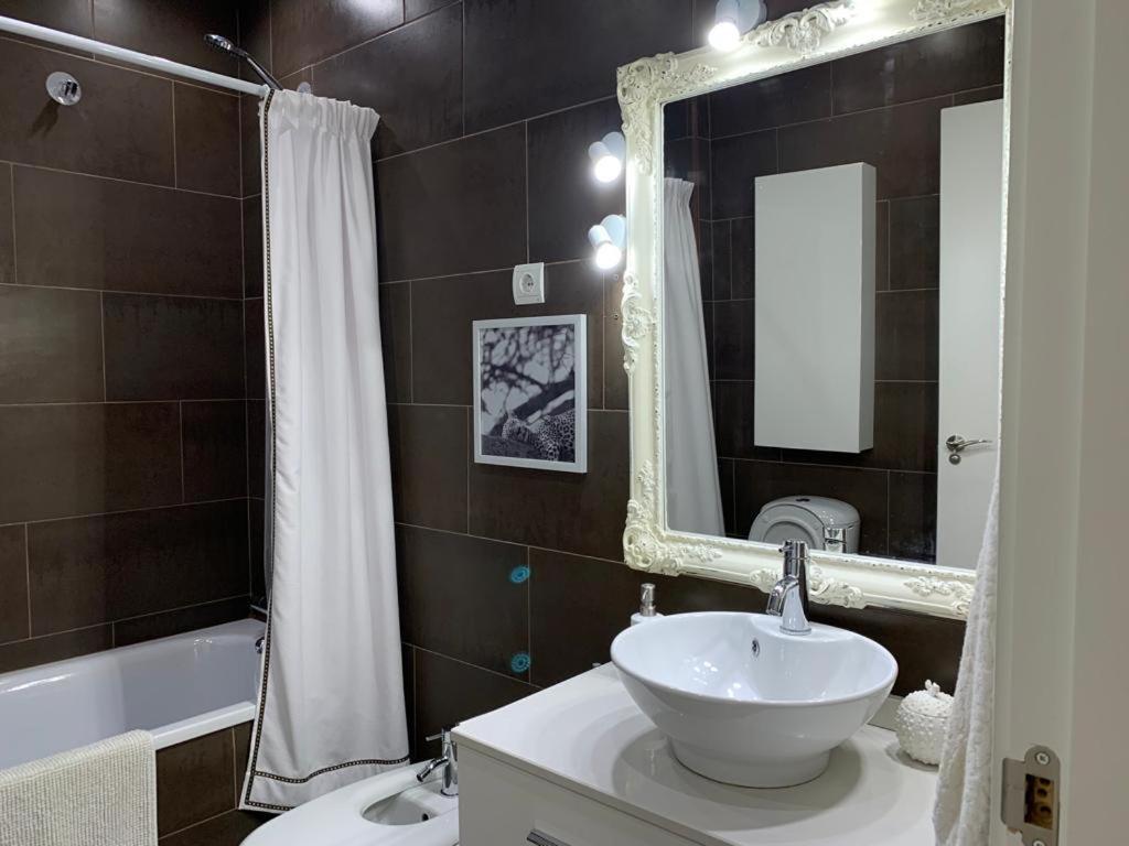 Cozy Luxury Apartments*****. The City Center Валенсия Екстериор снимка
